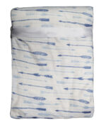 Sky Blue Arrow Fur Blanket 75cm x 100cm - Image 2