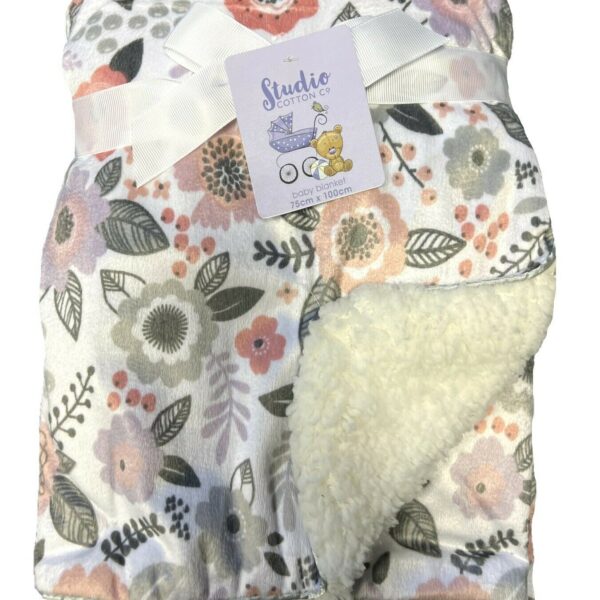 Luxury Soft Fur Back Blanket White and Peach Purple floral Design